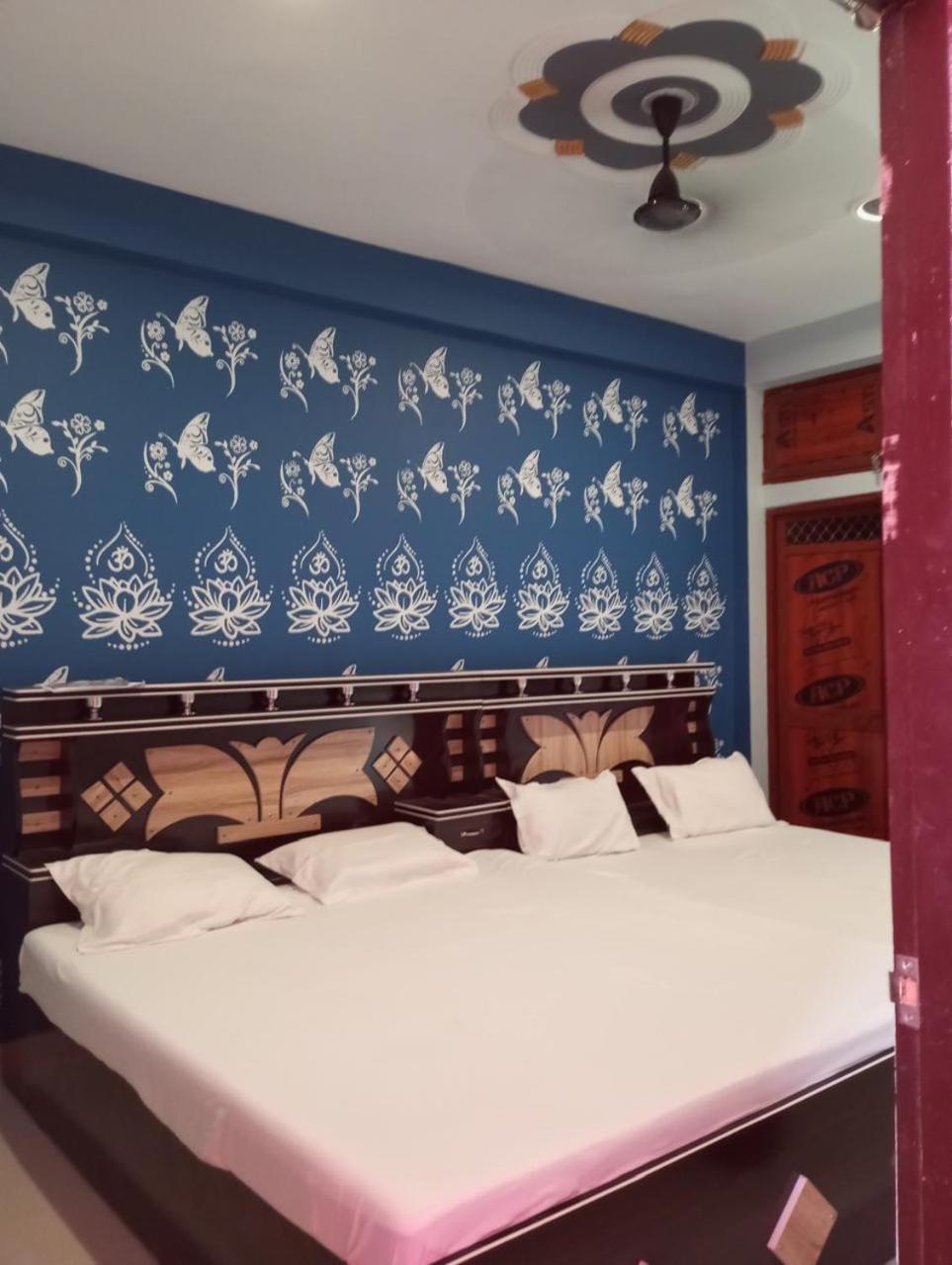 Shiv Niketan Guest House 200Mtr From Shri Ram Mandir Ayodhya Екстер'єр фото